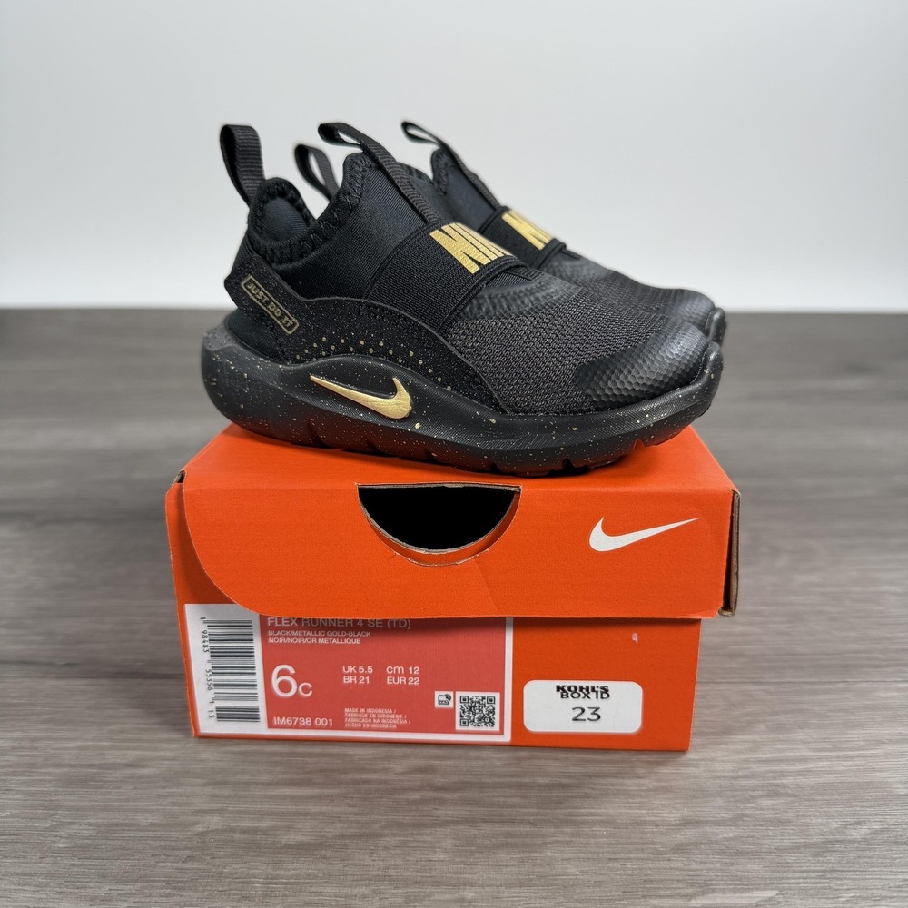Nike Flex Runner 4 SE Shoes Kids Size 6C Black Metallic Gold IM6738-001 Sneakers